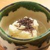 甘酒と豆乳のアイスクリームにふりかけて細切り昆布風味に